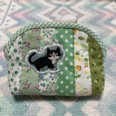 ♪ハンドメイド♪パッチワーク・小銭入れ・グリーン♪ハチワレ猫ちゃん♪