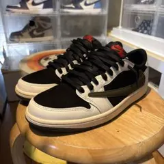 TravisScott×NikeAirJordan1LowMediumOliveのサムネイル