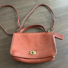 COACH ショルダーバッグ オールドコーチ　赤オレンジ