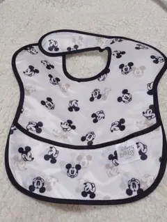 バンキンス お食事エプロン D9