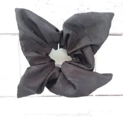 スクエアシュシュ30　サテンダイヤチェック　ダークブラウン