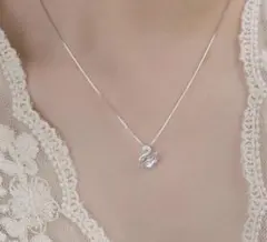 シルバー 白鳥モチーフ ネックレス