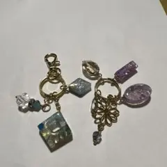 ハンドメイド　ビーズチャーム2個セット　ブルー・紫色フラワー新品