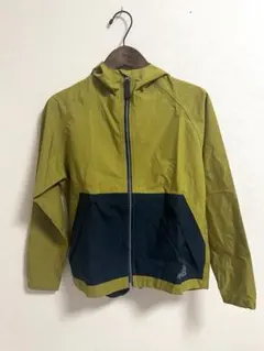 フード付きジャケット（レインコート）140サイズ