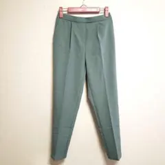 アルマテザイン　グリーンテーパードパンツ　ブルー　カジュアルパンツ　サラサラのサムネイル