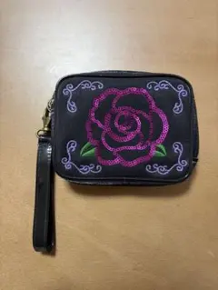 ANNA SUI バラ刺繍ポーチ