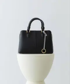 RODE SKO センターステッチハンドバッグ　チャーム・ストラップ　※本体×