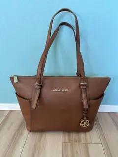 【値下しました】MICHAEL KORS　トートバッグ　ブラウン　キャメル