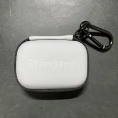 イヤホンケース ガジェットポーチ カラビナ付き グレーのサムネイル