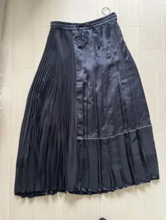 ZARA サテン生地ロングスカート　ネイビー