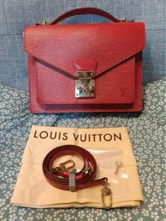 LOUIS VUITTON エピレザー レッドショルダーバッグ