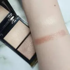 TOM FORD シェイド アンド イルミネイト M1 ムードライトのサムネイル