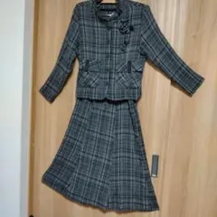 【春フォーマル用ツーピース】 グレー系チェック柄 スカート付き。フリーサイズ