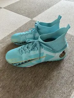 ライトブルー ハイカット サッカーシューズ