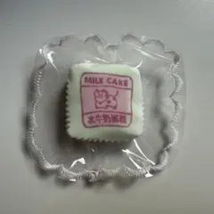 レア⭐︎ 海外スクイーズ　牛ケーキ　ピンク　Sサイズ