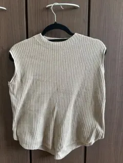 ノースリーブ トップス ベージュ Mのサムネイル