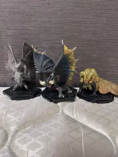 モンハン スタンダードモデル フィギュア　人気モンスター3点セットのサムネイル