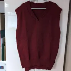 【新品未使用品】赤いVネックベスト