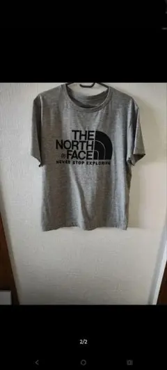 THE NORTH FACE クロップド丈 Tシャツ グレーのサムネイル