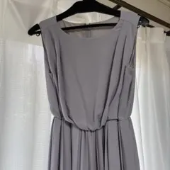 グレー ノースリーブ パーティードレス　紫