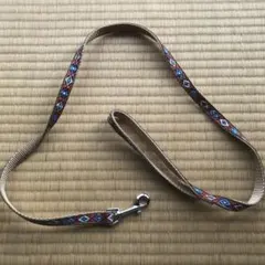 幾何学模様の犬用リード