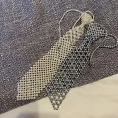 ネクタイ風ビーズアクセサリー 2色セット