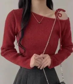 ワンショルダーリボンリブニット 赤