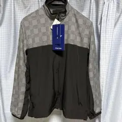 新品未使用　ブラックのジャンパー　ユニクロ、ジーユー好きな方にもオススメです！