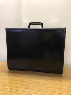 Item thumbnail for item 832b289d-80c3-4f53-a3af-d7206d6acb82