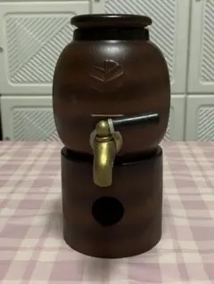 希少】焼酎サーバー 木製スタンド付き - メルカリ
