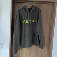 送料無料。Marmot フード付きパーカー グリーン