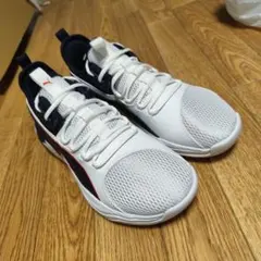 Puma 運動用シューズ