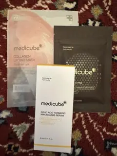 Medicube コジック酸 ターメリック セラム 30ml+αのサムネイル