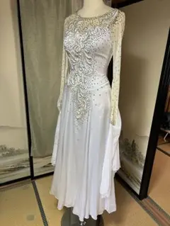 社交ダンスドレス ホワイトビーズ装飾長袖ダンスドレス Mサイズ