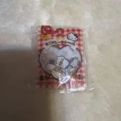 サンリオキャラクターズ　シャカシャカフレークシール風チャーム　ハローキティ