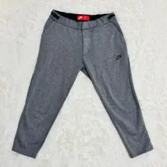 NIKE テックフリースクロップドパンツグレージョガーパンツ