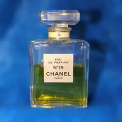 CHANEL N°19 Eau de Parfum 50ml