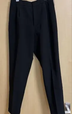【GU】ストレッチテーパードパンツ ブラック Mサイズ