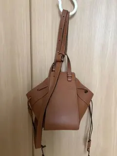 LOEWE ロエベ ハンモック ミニ アボカド チャーム付き - メルカリ