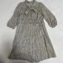 ボウタイ プリーツワンピース 花柄 小紋柄 リボン フェミニン 春色