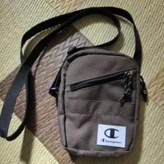Champion サコッシュ ショルダーバッグ ブラウンのサムネイル