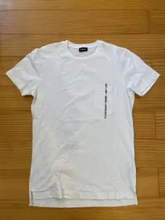 DIESEL ポケット付きホワイトTシャツ　Sサイズ表記