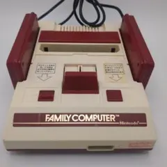 【ジャンク】Nintendファミコン本体＋コントローラー２個付き
