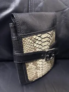 PRADA プラダ キーホルダー チャーム エドワード ロボット三角ロゴ