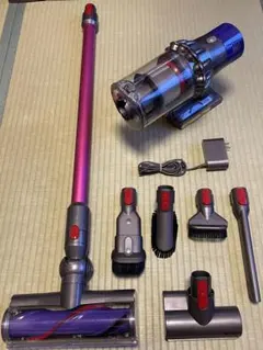 dyson ダイソン　sv12 v10 フィルター新品交換　　　 極美品動作良好のサムネイル