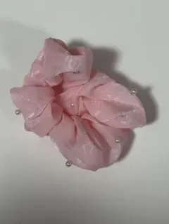 ピンク パール付き シュシュ
