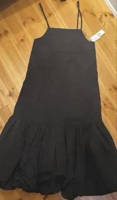 【タグ付新品】coca バルーンヘムドレス ブラック ティアードキャミワンピース