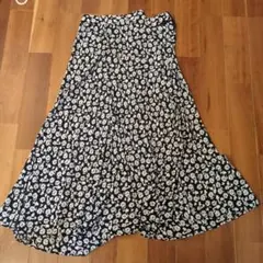 ZARA 花柄プリーツスカート XSサイズのサムネイル