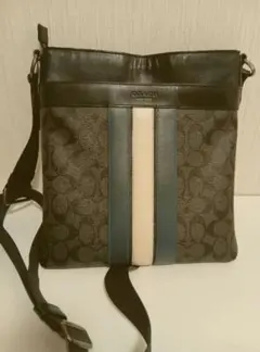 人気のCOACHビジネスバッグ メンズ 斜め掛け レザー サコッシュ ブラック