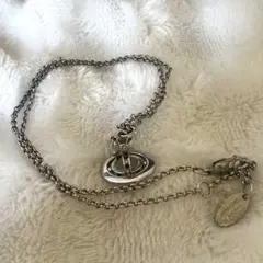 Vivienne Westwood ネックレス オーブ シルバーカラーのサムネイル
